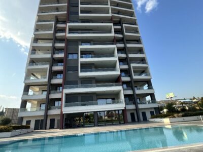 Modern 2 Bedroom Apartment with Pool and Gym