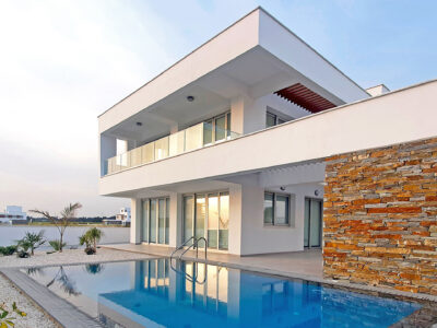 Modern 4 Bedroom Seaside Villa