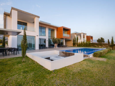 Luxury 4 Bedroom Villa