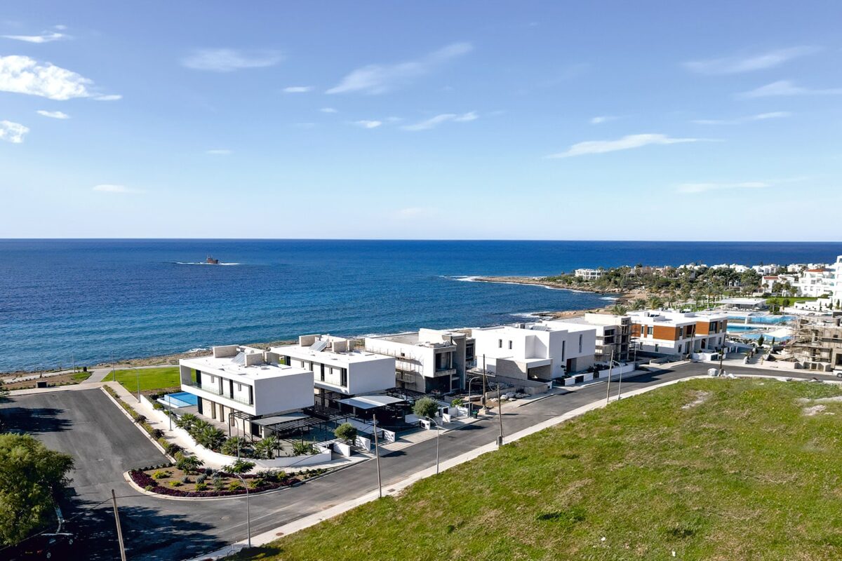 Modern 3 Bedroom Seaside Villa