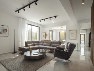 Modern 4 Bedroom Detached Villa