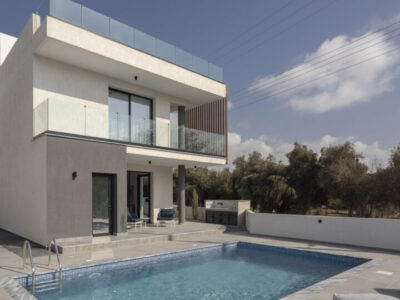Modern 4 Bedroom Detached Villa