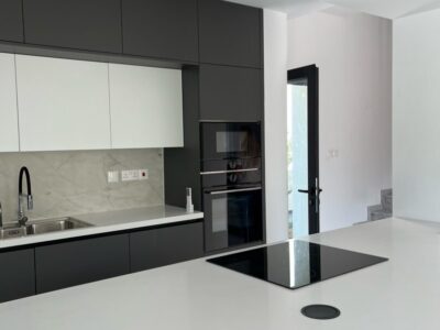 Modern 4 Bedroom Detached Villa