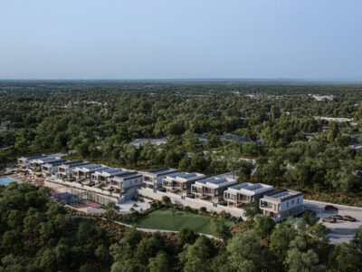 Modern 2 Bedroom Garden Apartment with Covered Veranda