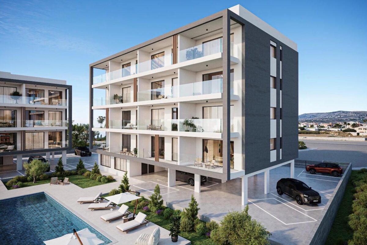 Modern 1 Bedroom Apartment with Communal Pool and Gym