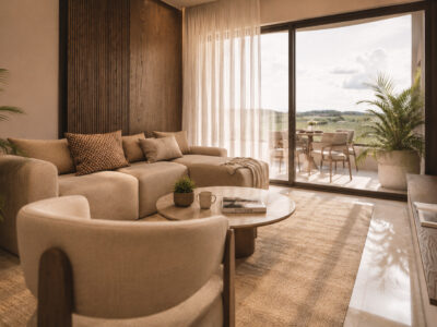 Modern 2 Bedroom Apartment with Sea Views