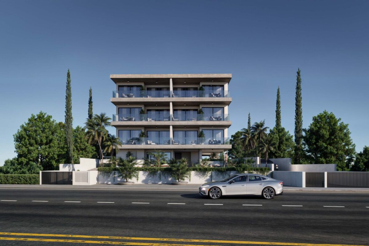 Stylish 1 Bedroom Apartment with Large Covered Veranda